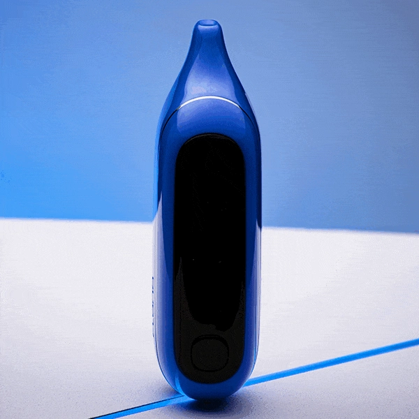 sour geekbar device showing mesh coil and usb-c port